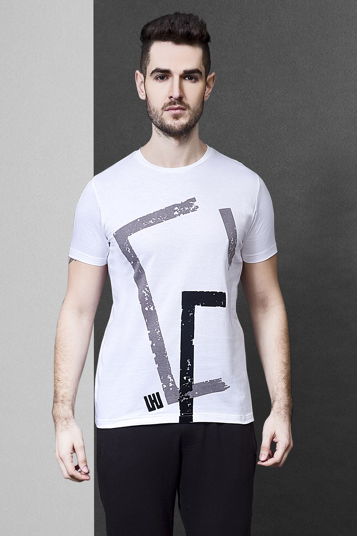 Geometric Print Crew Neck Tshirt - White